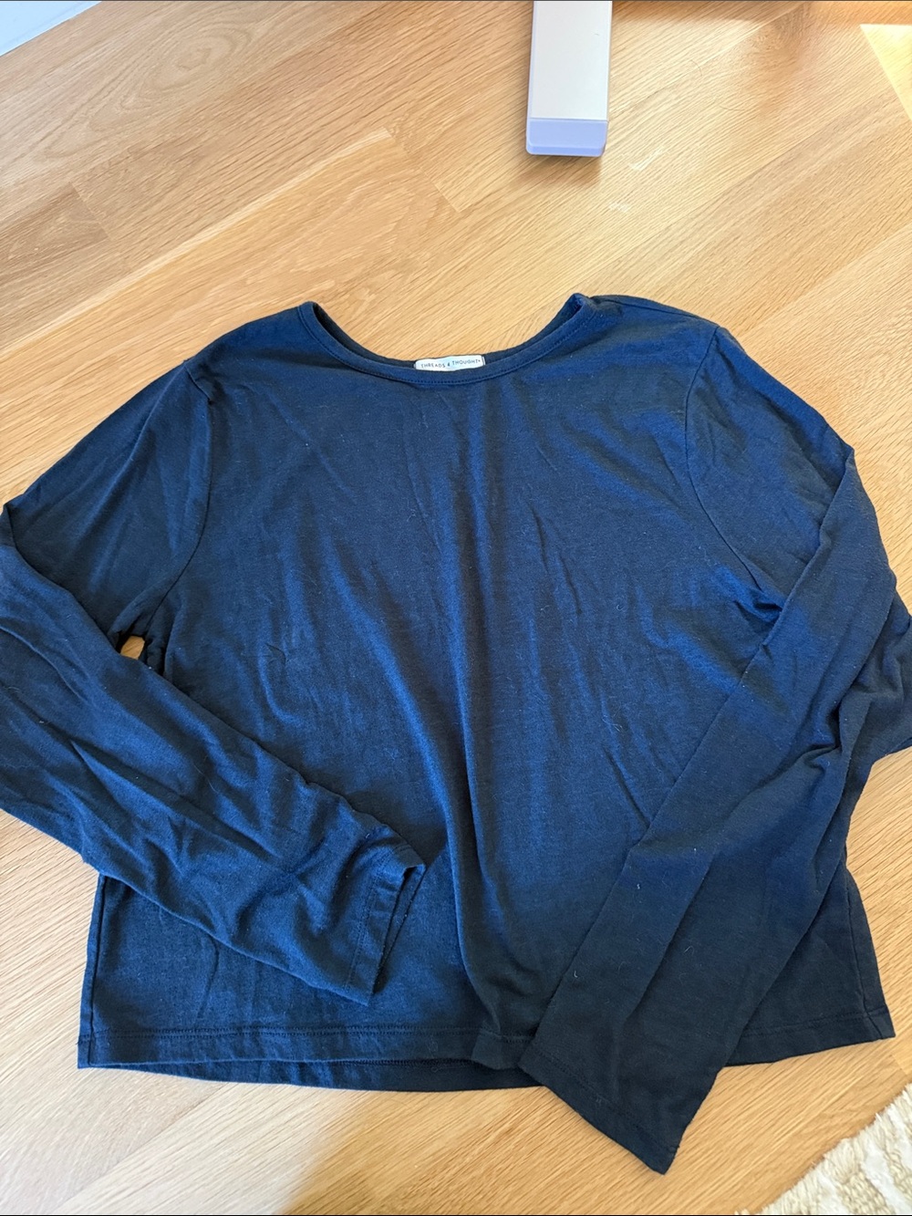 Threads 4 thought Navy blue small Long Sleeve Crewneck Top